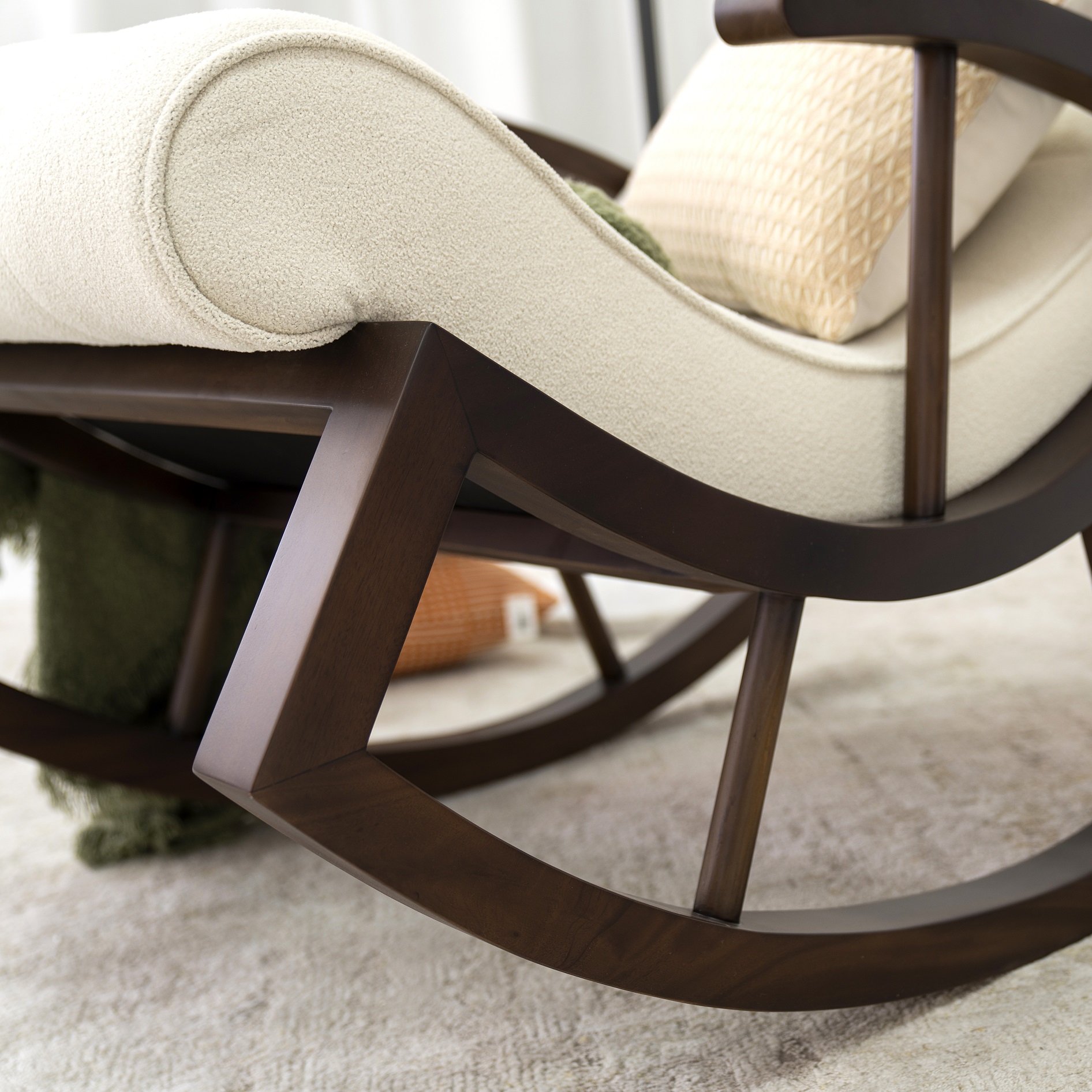 Laze Lounge Chair - Image 9