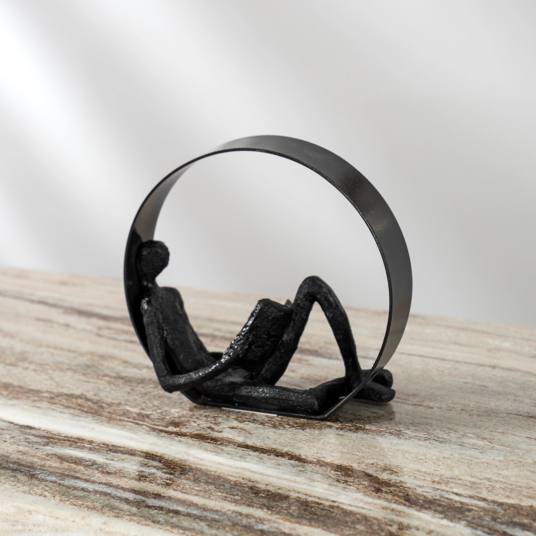 Blake resin reading man figurine 19.2×7.7×18.3 cm