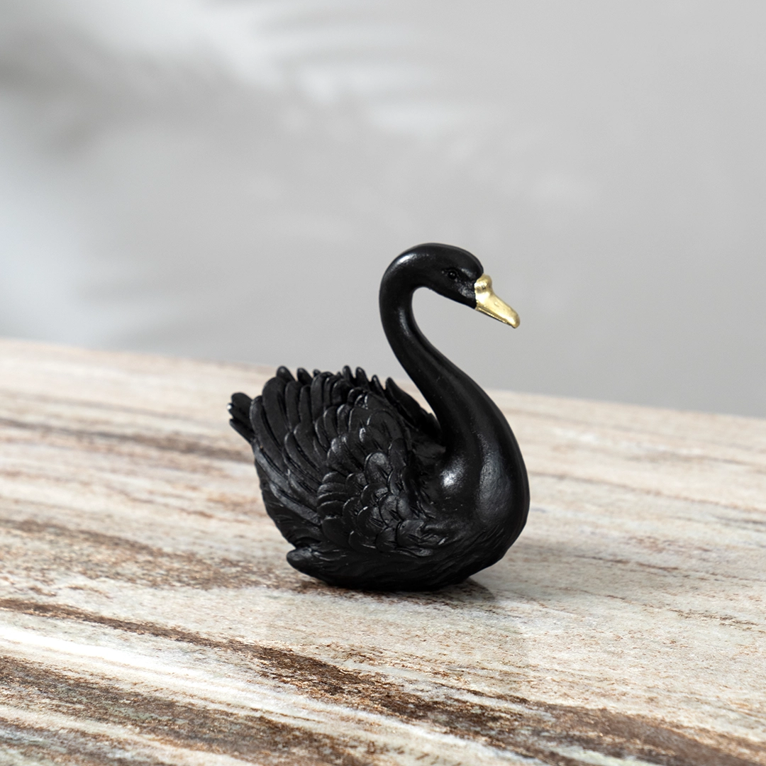 Blake resin swan figurine 11.7×7.5×12