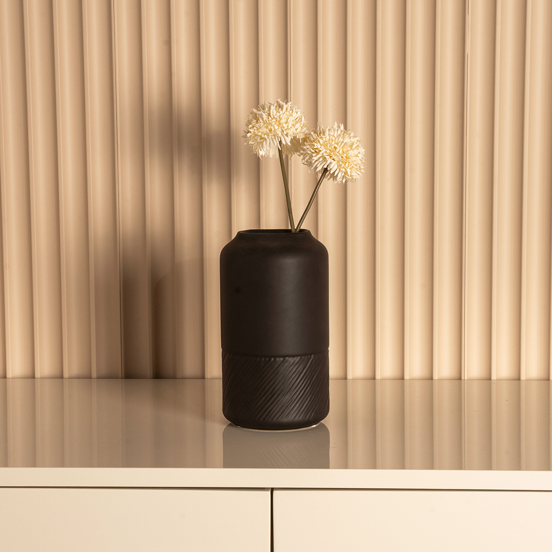Blenka Ceramic Black Vase- 21 cm