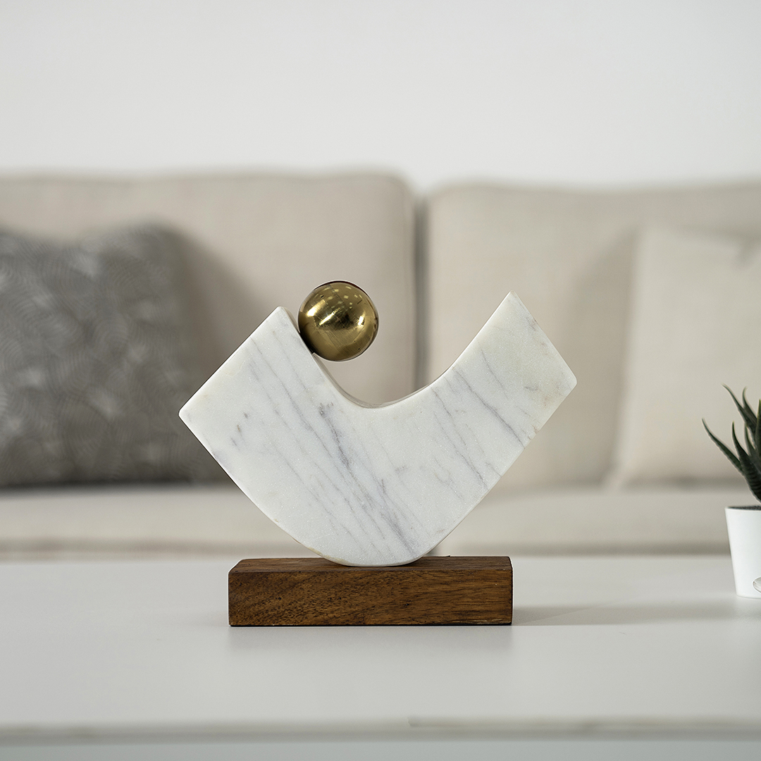 Casa marble accent with wooden base 21X8X17 cm