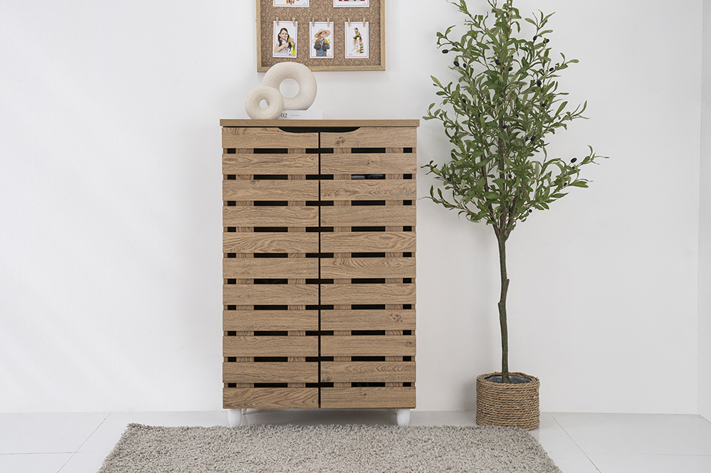 Cove Shoe Cabinet-Oak