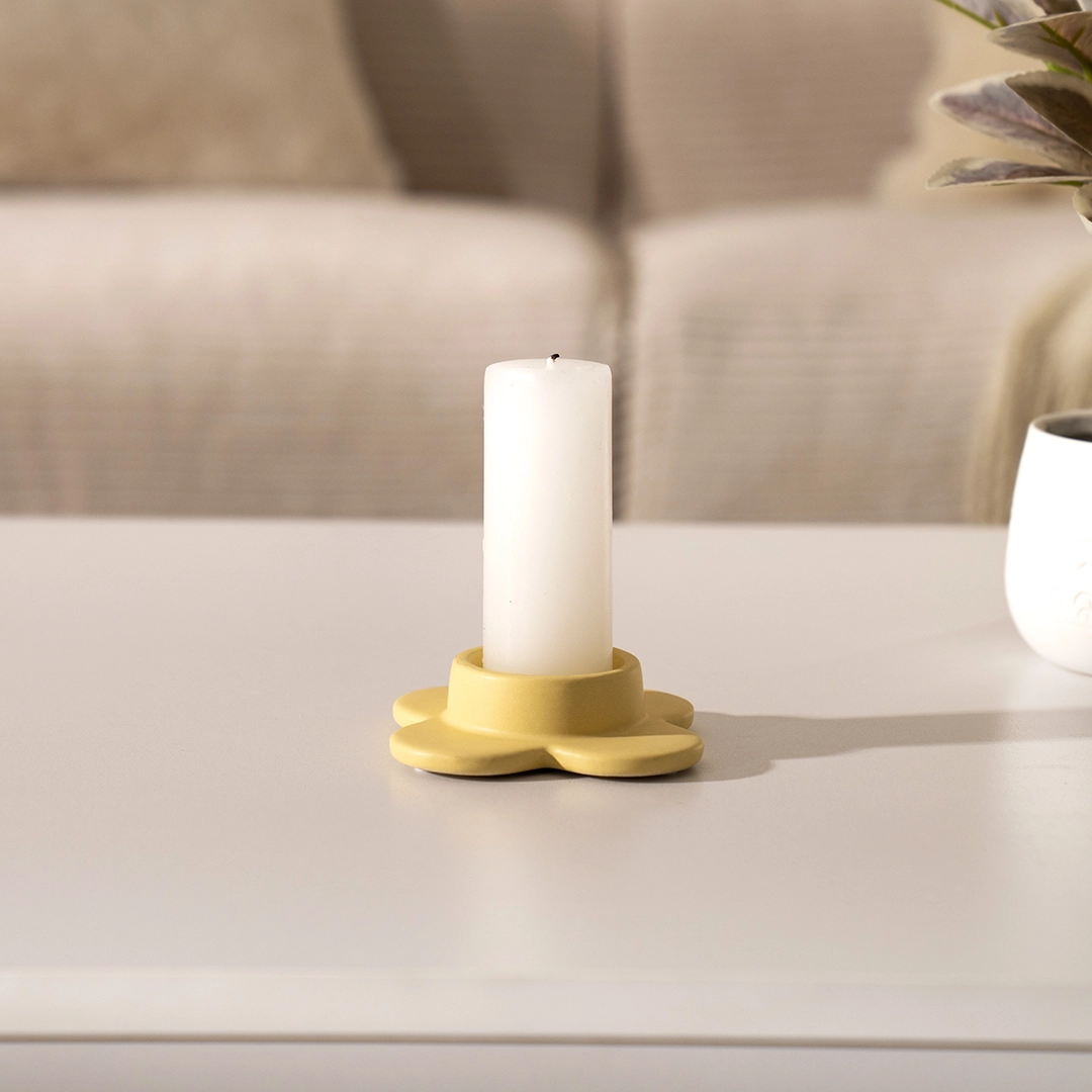 Quinn ceramic flower candle holder 9*9*2.5 cm