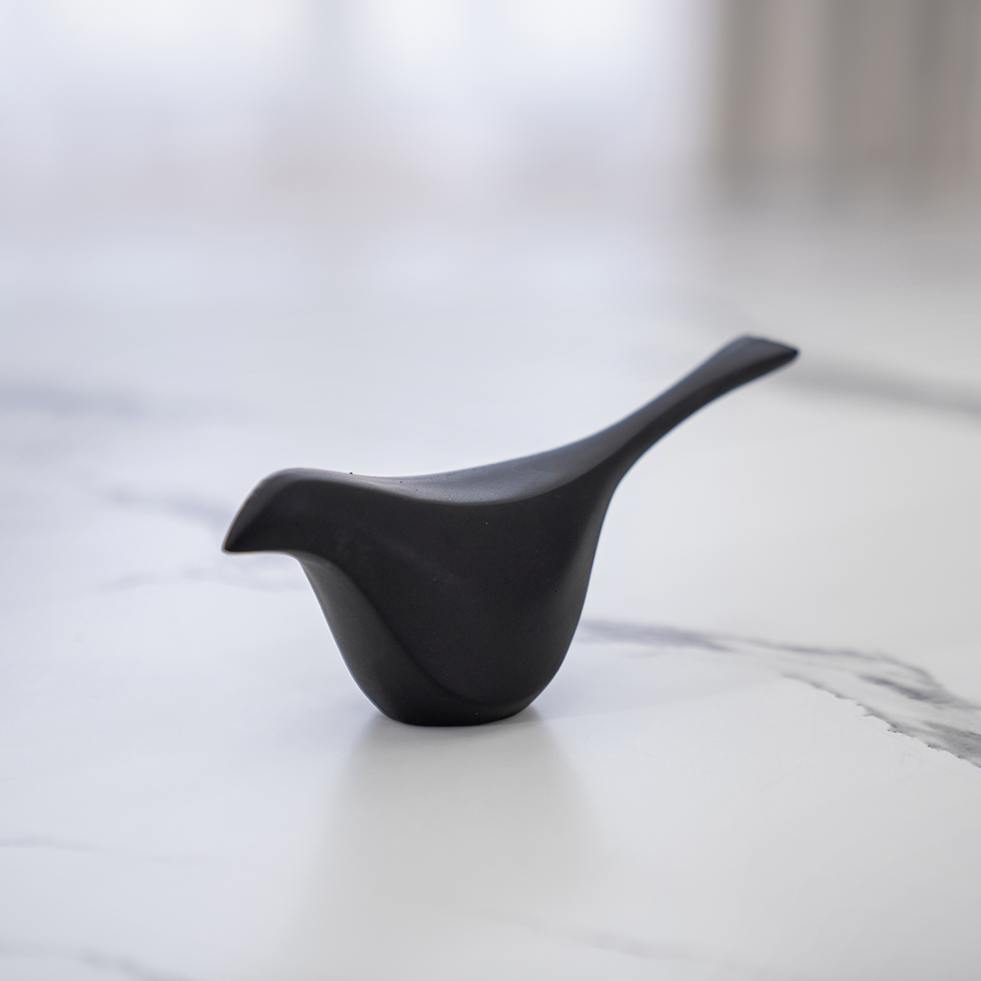 Rayn polyresin black bird accent 14*4*6.5 cm